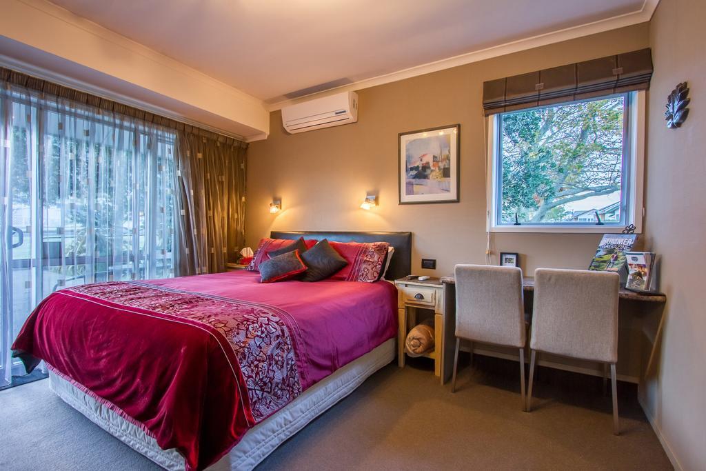 The Nunnery Hotel Te Aroha Exterior photo