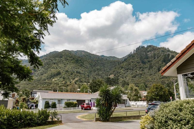 The Nunnery Hotel Te Aroha Exterior photo